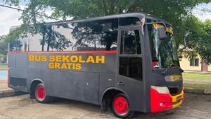 Polda-Jambi-meluncurkan-program-Bus-Sekolah-Gratis.jpg