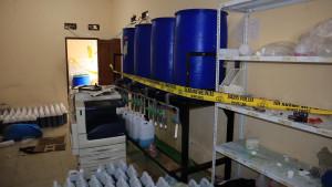 Polisi-bongkar-tempat-produksi-sabun-cair-palsu-321.jpg