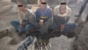 Polisi-mengamankan-tiga-pelaku-berinisial-LP-16-AAI-17-dan-RA-17.jpg