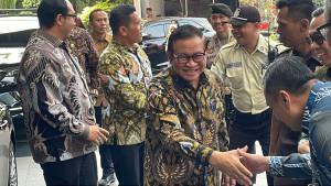 Pramono-Anung-datangi-Gedung-KPK-pada-Kamis-16102025-pagi.jpg