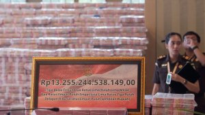 Presiden-Hadiri-Penyerahan-Uang-Hasil-Korupsi-CPO_20251020_170435.jpg