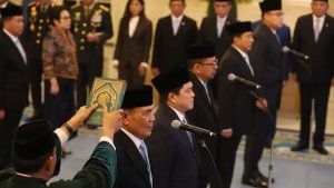 Presiden-Prabowo-Lantik-Sejumlah-Menteri_20250917_195352.jpg