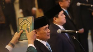 Presiden-Prabowo-Lantik-Sejumlah-Menteri_20250917_195440.jpg