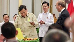 Presiden-Prabowo-Subianto-didampingi-Gibran-Rakabuming-Raka-meresmikan-kantor-Danantara.jpg