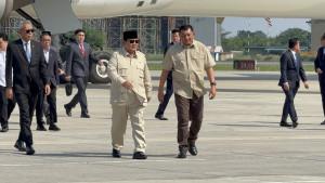 Presiden-Prabowo-Subianto-tiba-di-tanah-air-usai-menghadiri-KTT-Perdamaian.jpg