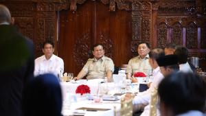 Presiden-Prabowo-melaksanakan-rapat-terbatas-Kabinet-Merah-Putih.jpg