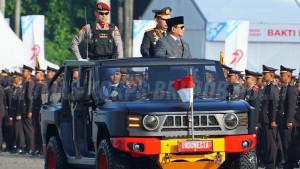 Presiden-RI-Prabowo-Subianto-memimpin-Upacara-HUT-ke-79-Bhayangkara-POlri-di-Monoas.jpg