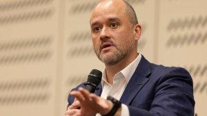 Presiden-dan-CEO-Nissan-Ivan-Espinosa.jpg