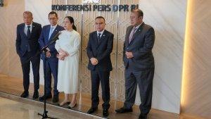 Puan-Maharani-dalam-konferensi-pers-di-ge.jpg