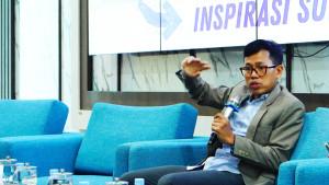 Pujiyono-Suwadi-berbicara-dalam-diskusi-publik.jpg