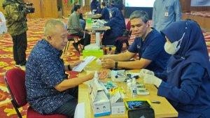 RETRET-KEPALA-DAERAH-Suasana-tes-kesehatan-kepala-daerah-di-Poliklinik.jpg