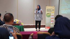 Rahma-Ika-Pratiwi-saat-melakukan-presentasi-program.jpg