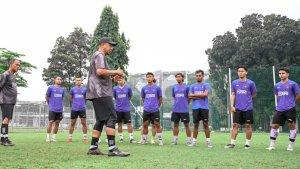 Rahmad-Darmawan-memimpin-tim-Indonesia-All-Star-di-Piala-Presiden-2025.jpg