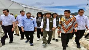 Raja-Juli-Antoni-bersama-Luhut-dan-Zulhas.jpg