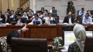 Raker-Komisi-IX-DPR-Bahas-Permasalahan-MBG_20251001_124542.jpg