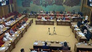 Rapat-Komisi-X-DPR-dan-Ketua-Umum-PSSI-Erick-Thohir-naturalisasi-empat-pemain-Timnas-Putri-Indonesia.jpg