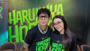 Reza-Arap-dan-Lula-Lahfah-saat-ditemui-di-konferensi-pers-film-Harusnya-Horor-di-Jakarta-Barat.jpg