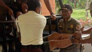 Satpol-PP-mengamank.jpg