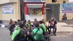 Sebagai-wujud-nyata-sinergitas-antara-Polri-dan-ojek-online-ojol.jpg
