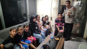 Sejumlah-anak-ditemukan-polisi-usai-terpisah-dari-orang-tua-saat-menyaksikan-HUT-TNI-di-Monas.jpg