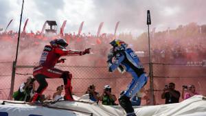 Selebrasi-Marquez-Bersaudara-di-MotoGP-Catalunya-2025.jpg