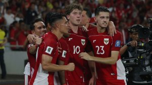 Selebrasi-Ole-Romeny-Usai-Bobol-Gawang-China_20250605_222811.jpg