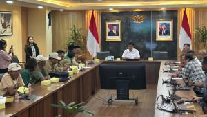 Serikat-petani-ke-Setneg.jpg