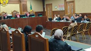 Sidang-Dugaan-Korupsi-Impor-Gula_Oktober.jpg