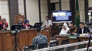 Sidang-Terdakwa-Korupsi-Mbak-Ita-dan-Suami.jpg