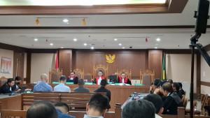 Sidang-vonis-empat-bos-perusahaan-swasta-yang-menjadi-terdakwa-321.jpg
