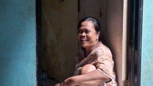 Sonya-seorang-warga-Kebon-Pala-Kampung-Melayu-Jakarta-Timur.jpg
