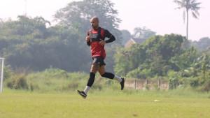 Striker-Persija-Jakarta-Gustavo-Almeida-saat-tengah-menjalani-latihan.jpg