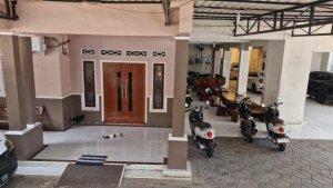 Suasana-Rumah-Kades-Kohod-Arsin-bin-Asip.jpg