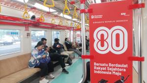 Suasana-di-Dalam-KRL-Jogja-Solo.jpg