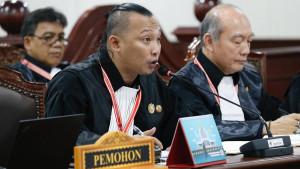 Syamsul-Jahidin-penggugat-pensiunan-seumur-hidup-anggota-DPR.jpg
