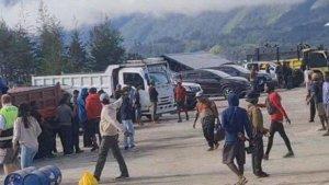 TEMBAK-MENEMBAK-DI-BANDARA-IIAGA-PAPUA.jpg