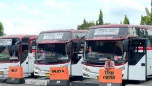Terminal-Kampung-Rambutan-mudik-lebaran-2025.jpg