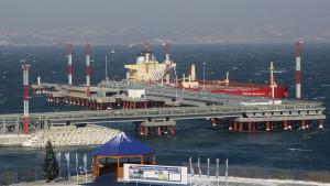 Terminal-pemuatan-minyak-di-pelabuhan-Kozmino-Rusia.jpg