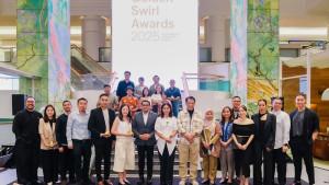 Teuku-Riefky-Harsya-menghadiri-Golden-Swirl-Awards-2025.jpg