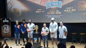 Tim-Dewa-United-Banten-dan-Pelita-Jaya.jpg