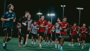 Timnas-Indonesia-Siap-Tempur-Melawan-Arab-Saudi_20251008_185802.jpg
