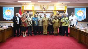 Tito-Karnavian-menerima-audiensi-Komite-Eksekutif-Percepatan-Pembangunan-Otonomi-Khusus-Papua.jpg