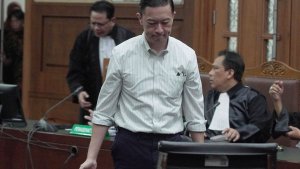 Tom-Lembong-Divonis-45-Tahun-Penjara_20250718_190723.jpg