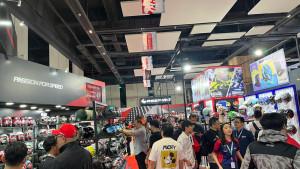 UNTUK-BIKERS-Pembukaan-pameran-motor-helm-apparel.jpg