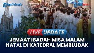 Umat-Katolik-merayakan-Misa-Malam-Natal-di-Gereja-Katedral.jpg