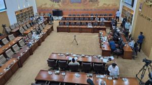 Umum-RDPU-membahas-revisi-UU-BUM.jpg