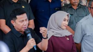 Viral-Ketua-Komisi-III-DPRD-Gorontalo-Utara-Dheninda-Cha.jpg