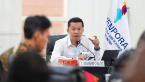 WAMENPOR-TAUFIK-HIDAYAT.jpg