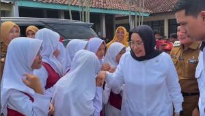 Wakil-Kepala-Badan-Gizi-Nasional-BGN-Nanik-S-Deyang-kunjungan-ke-Kuningan.jpg