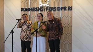Wakil-Ketua-DPR-RI-Saan-Mustopa-di-Kompleks-Parlemen-Senayan.jpg